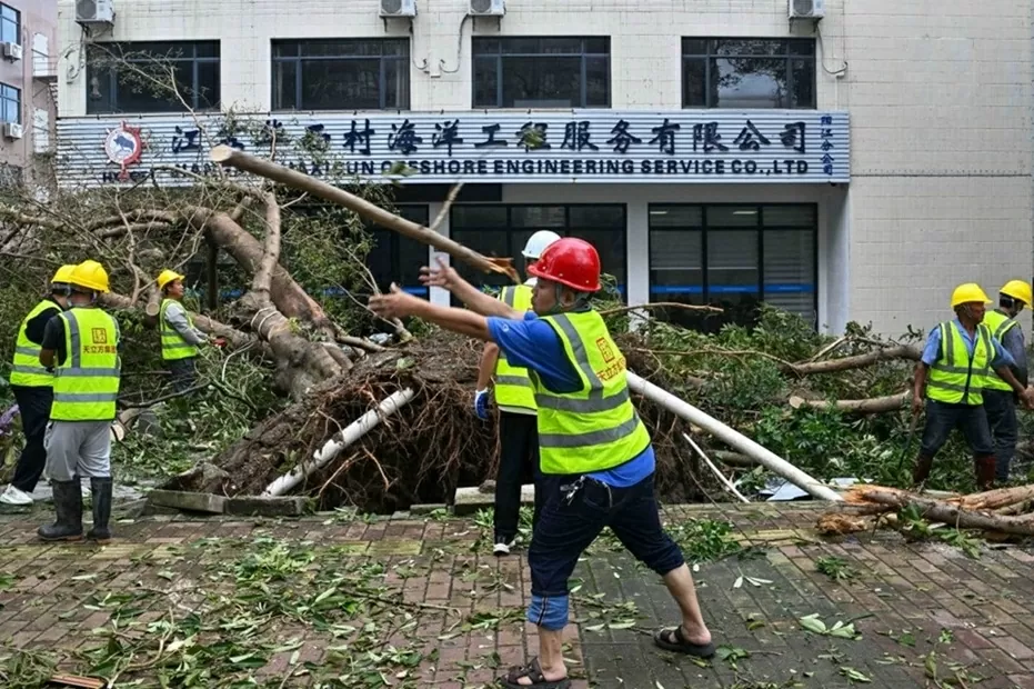 Trung Quốc: Tỉnh Quảng Đông khẩn trương khắc phục hậu quả sau bão Ragasa Trung Quốc: Tỉnh Quảng Đông khẩn trương khắc phục hậu quả sau bão Ragasa
