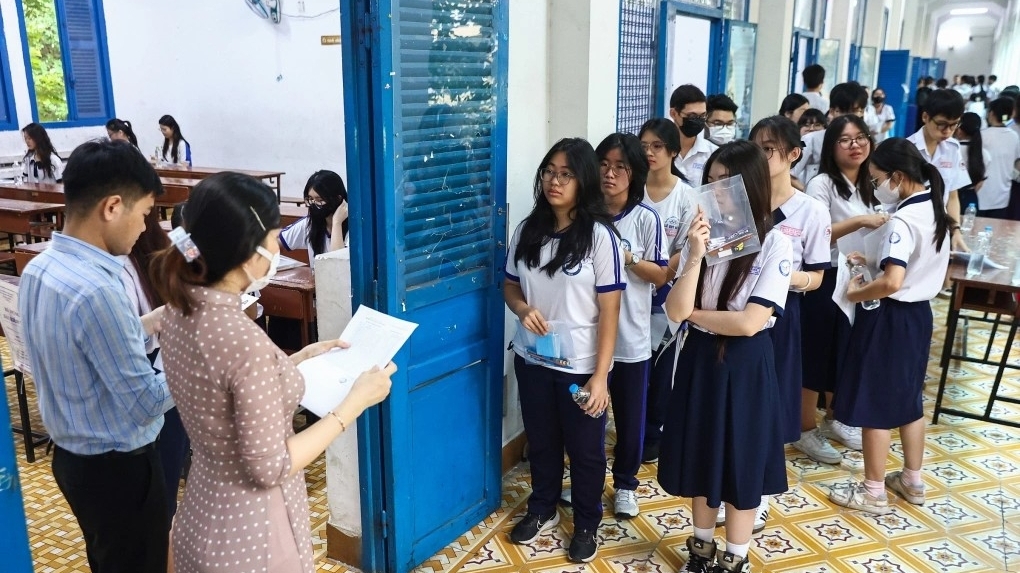 Giáo viên vi phạm dạy thêm ngoài nhà trường có thể bị phạt đến 20 triệu đồng