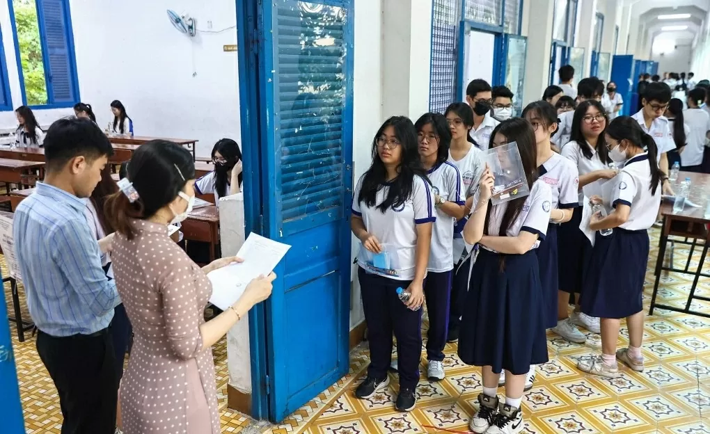 Giáo viên vi phạm dạy thêm ngoài nhà trường có thể bị phạt đến 20 triệu đồng Giáo viên vi phạm dạy thêm ngoài nhà trường có thể bị phạt đến 20 triệu đồng