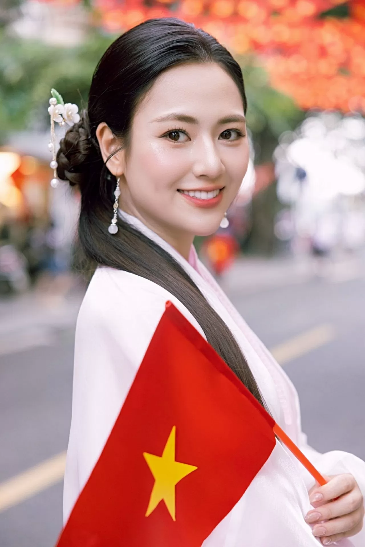Diễn viên Việt Hoa phim Gió ngang khoảng trời xanh Diễn viên Việt Hoa phim Gió ngang khoảng trời xanh