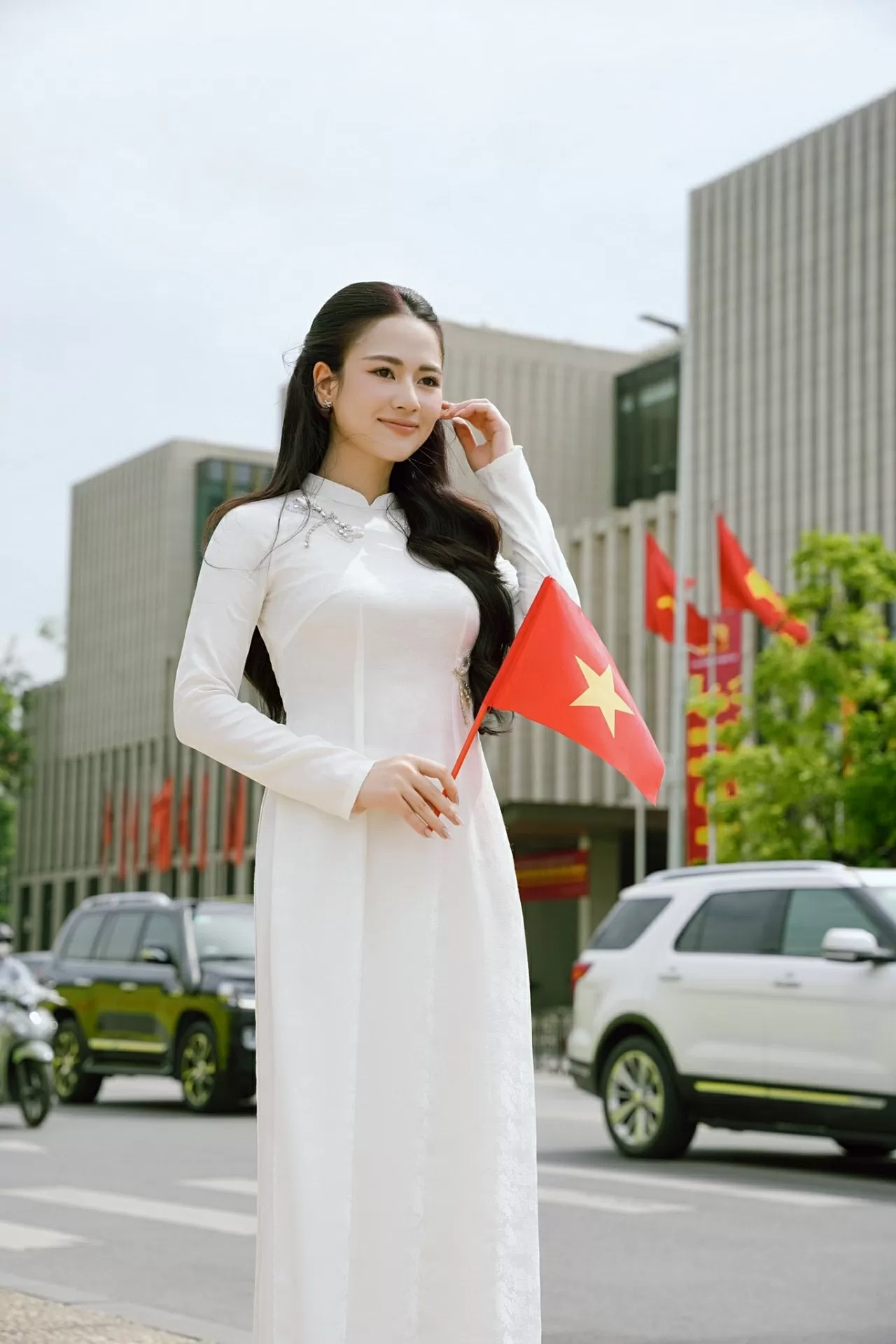 Diễn viên Việt Hoa phim Gió ngang khoảng trời xanh