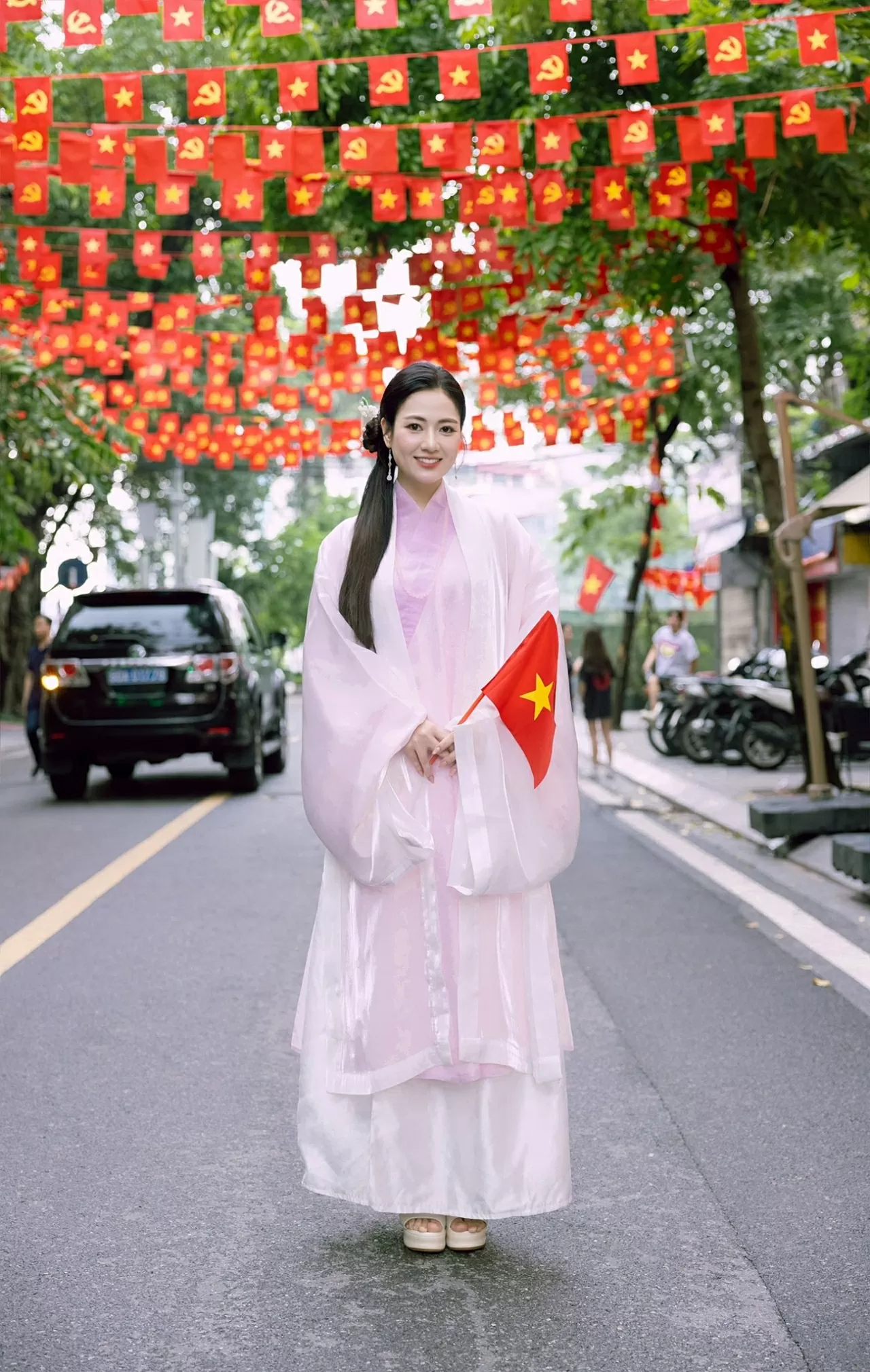 Diễn viên Việt Hoa phim Gió ngang khoảng trời xanh