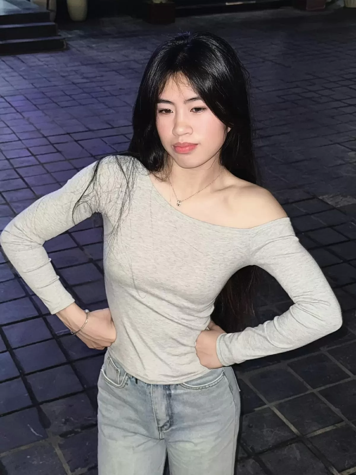 Vẻ đẹp trong trẻo của hot girl bóng đá Việt Thanh Nhã