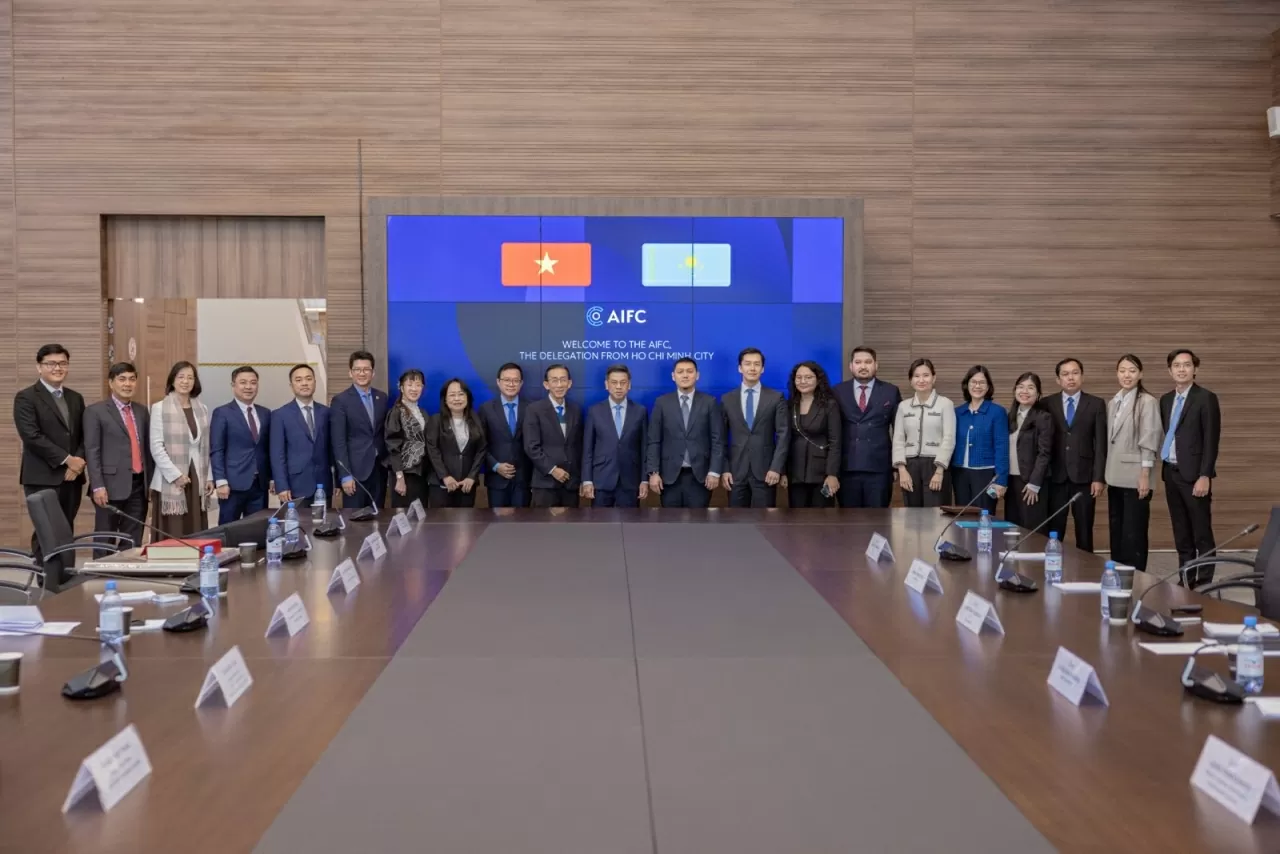 Đoàn đại biểu TP Hồ Chí Minh làm việc với Trung tâm Tài chính quốc tế Astana (AIFC) ở Kazakhstan