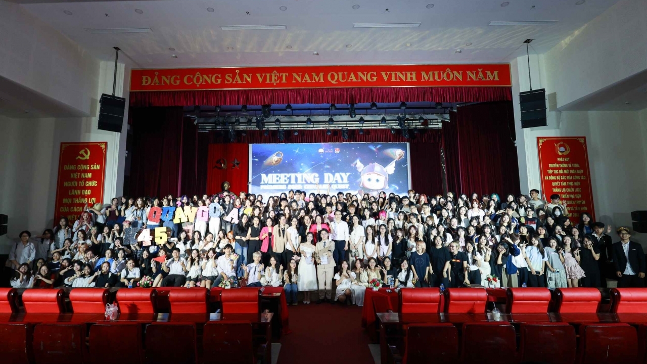 Sôi nổi các hoạt động tại Ngày hội gặp mặt tân sinh viên Học viện Báo chí và Tuyên truyền