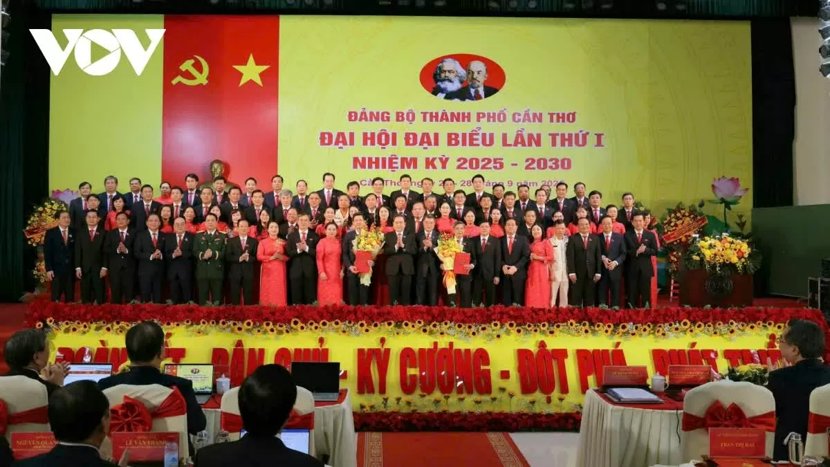 Cần Thơ hướng tới mục tiêu trở thành trung tâm phát triển kinh tế, văn hóa, công nghệ vùng Đồng bằng sông Cửu Long Cần Thơ hướng tới mục tiêu trở thành trung tâm phát triển kinh tế, văn hóa, công nghệ vùng Đồng bằng sông Cửu Long