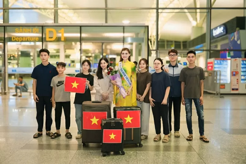 Hoa hậu Mạc Minh mang hình ảnh phụ nữ Việt đến đấu trường Mrs Tourism 2025 tại Dubai