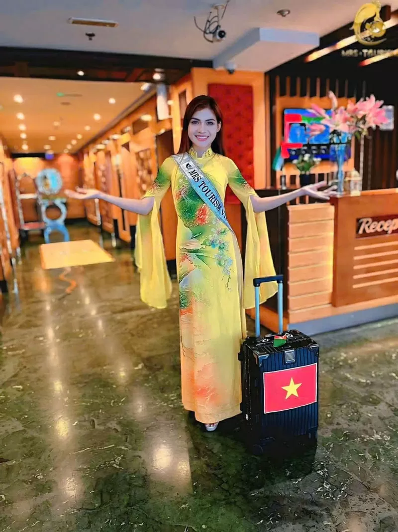 Hoa hậu Mạc Minh mang hình ảnh phụ nữ Việt đến đấu trường Mrs Tourism 2025 tại Dubai