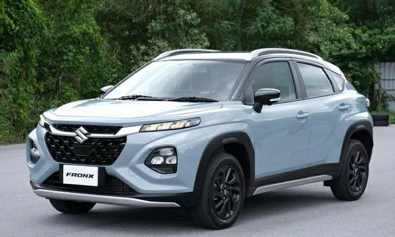So với các đối thủ, Suzuki Fronx sở hữu kích thước gọn gàng hơn. So với các đối thủ, Suzuki Fronx sở hữu kích thước gọn gàng hơn.