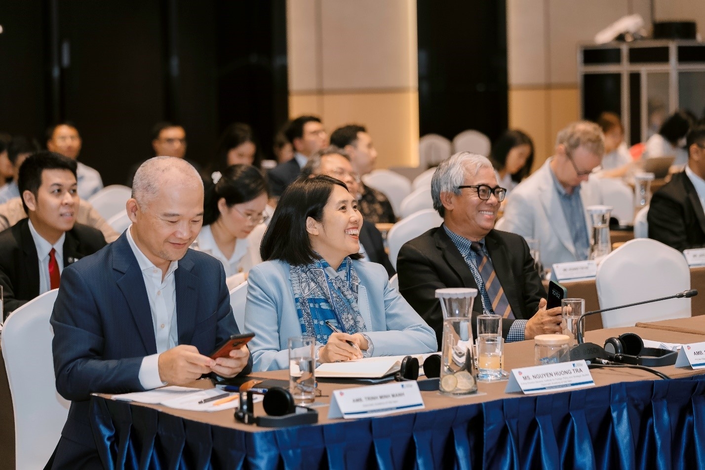 Các phiên thảo luận tại Diễn đàn