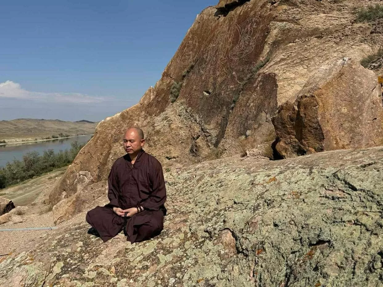 Đoàn Việt Nam tham dự Đại hội lần thứ VIII các nhà lãnh đạo tôn giáo thế giới và truyền thống tại Kazakhstan