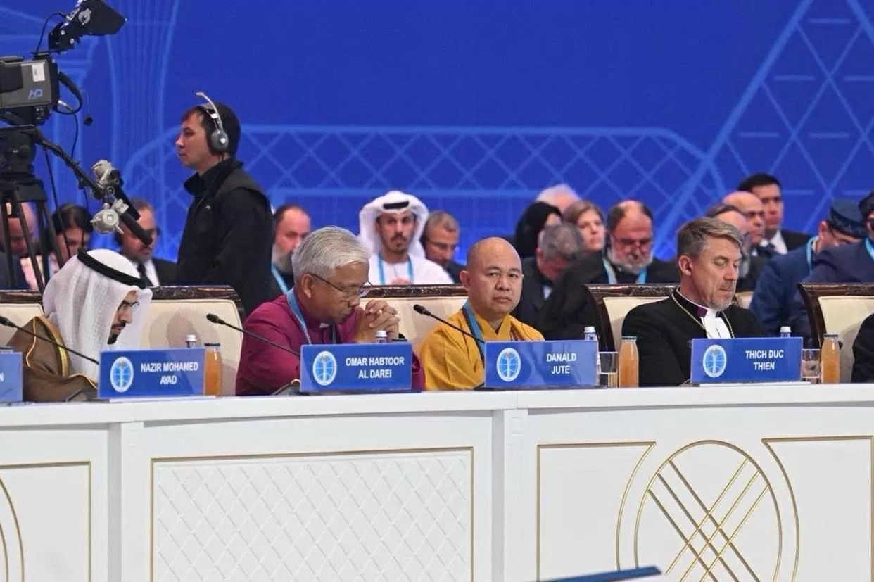 Đoàn Việt Nam tham dự Đại hội lần thứ VIII các nhà lãnh đạo tôn giáo thế giới và truyền thống tại Kazakhstan Đoàn Việt Nam tham dự Đại hội lần thứ VIII các nhà lãnh đạo tôn giáo thế giới và truyền thống tại Kazakhstan