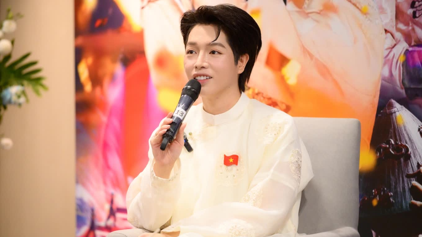 Đức Phúc kể chuyện 'mặc cả' hiệu ứng sân khấu tại Intervision 2025