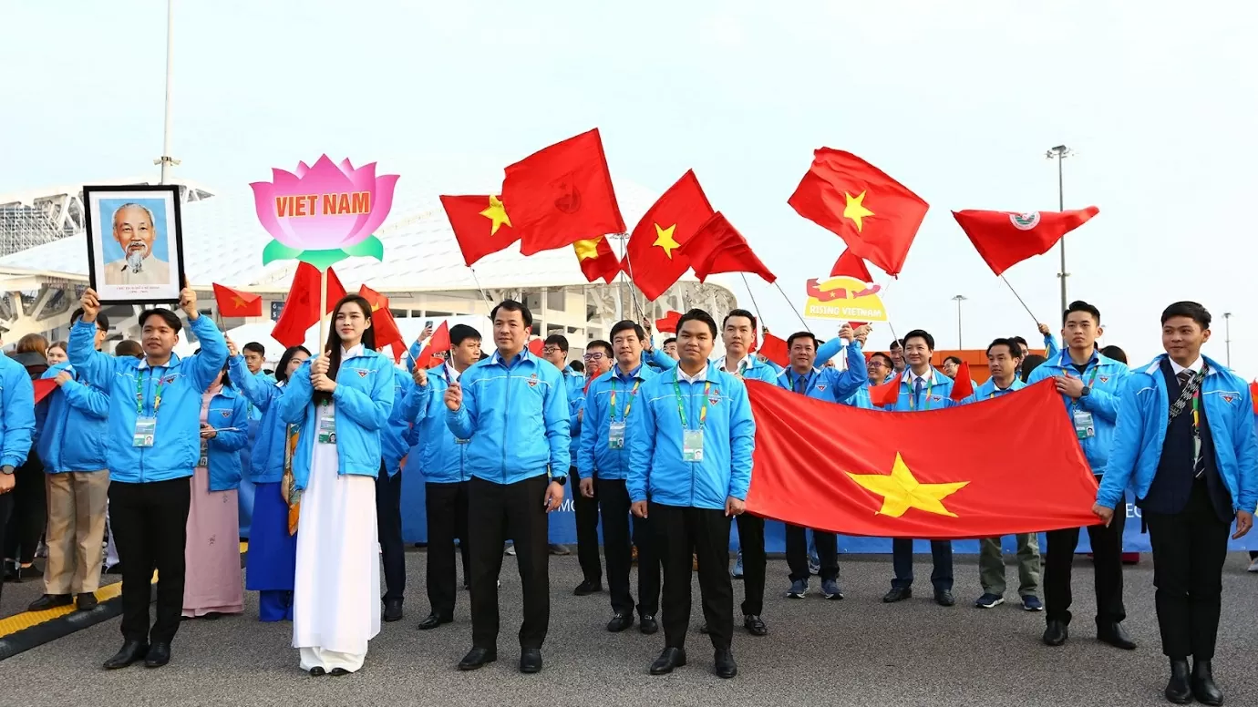 (Đoàn Việt Nam tham dự Liên hoan Thanh niên Thế giới (World Youth Festival) tại Sochi, Nga (3/2024); Nguồn: Báo Nhân dân điện tử)