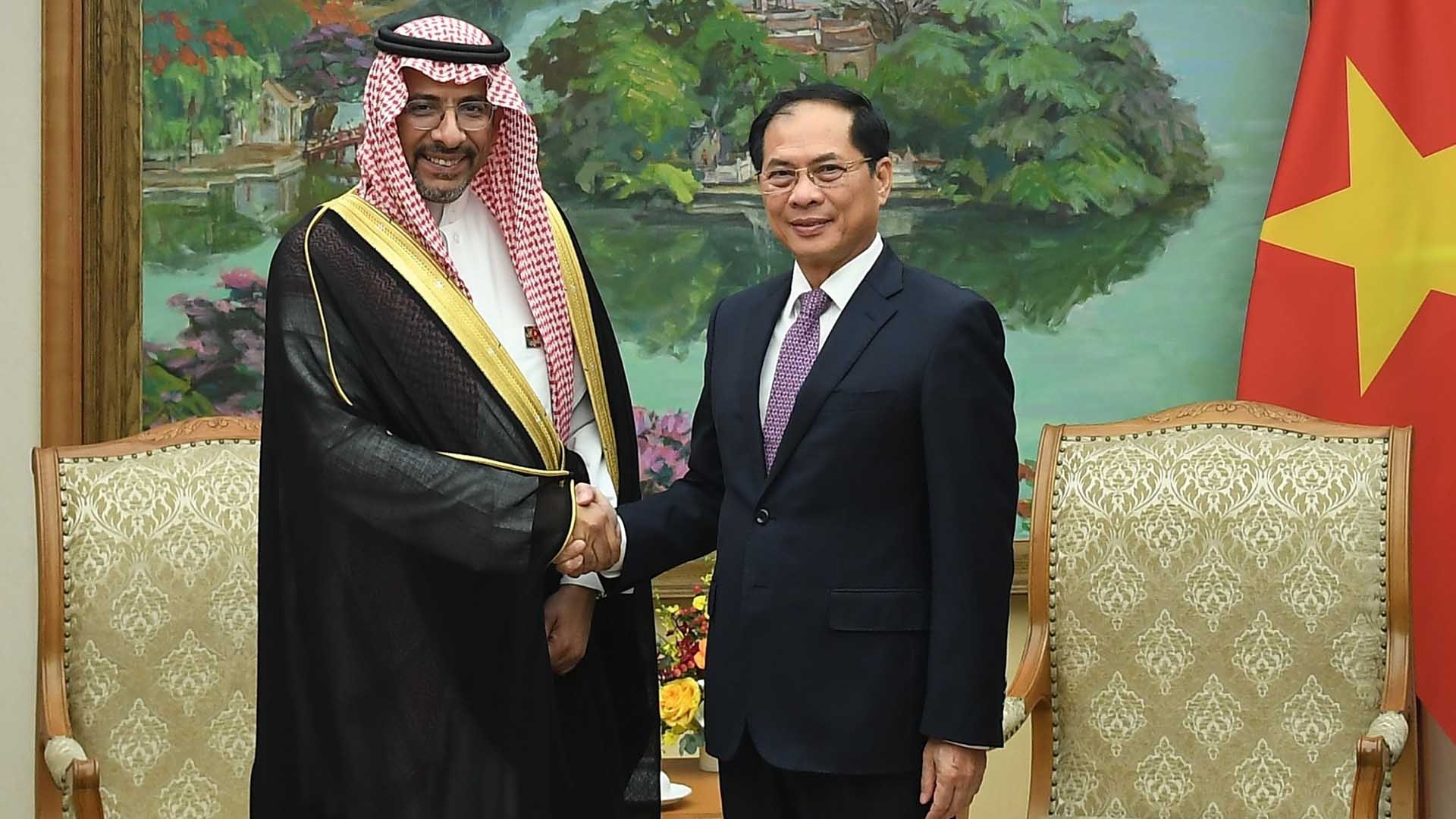 de nghi saudi arabia xay dung trung tam trung chuyen du tru dau tho khu vuc tai viet nam