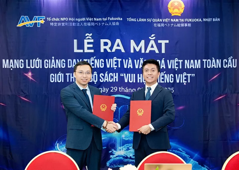 Ra mắt Mạng lưới Giảng dạy tiếng Việt và Văn hoá Việt Nam toàn cầu & Giới thiệu bộ sách “Vui học tiếng Việt” tại Fukuoka Ra mắt Mạng lưới Giảng dạy tiếng Việt và Văn hoá Việt Nam toàn cầu & Giới thiệu bộ sách “Vui học tiếng Việt” tại Fukuoka