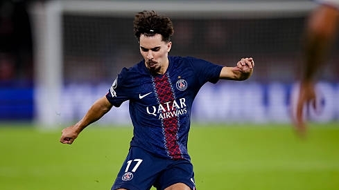 Bốn cầu thủ PSG trở lại trước trận đấu với Barcelona