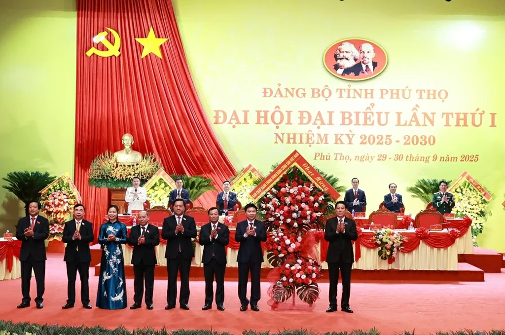 Chủ tịch nước Lương Cường dự Đại hội Đảng bộ tỉnh Phú Thọ lần thứ I, nhiệm kỳ 2025-2030 Chủ tịch nước Lương Cường dự Đại hội Đảng bộ tỉnh Phú Thọ lần thứ I, nhiệm kỳ 2025-2030