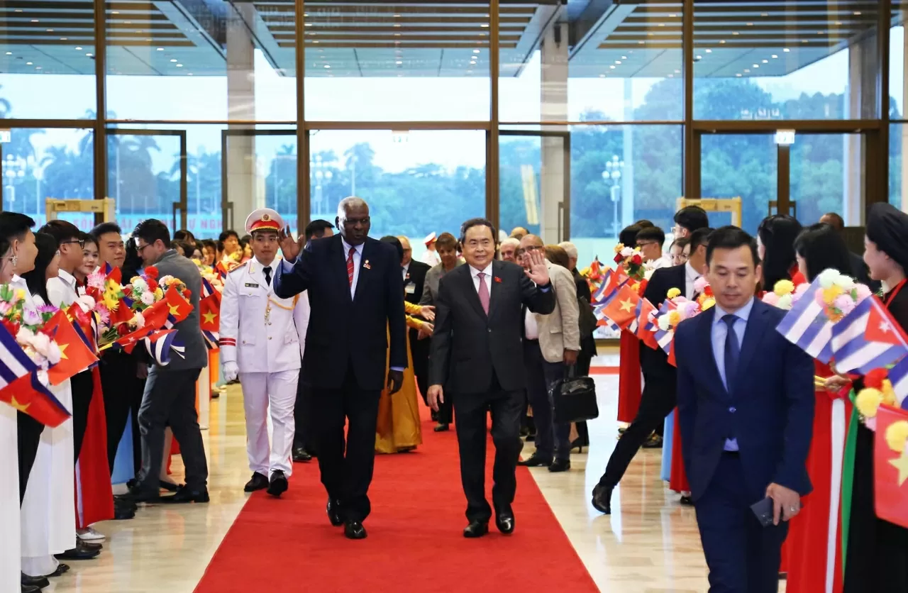 Chuyến thăm chính thức Việt Nam lần này của Chủ tịch Quốc hội Cuba Esteban Lazo Hernández diễn ra trong năm hữu nghị kỷ niệm 65 năm quan hệ ngoại giao Việt Nam-Cuba. (Ảnh: Thành Long)