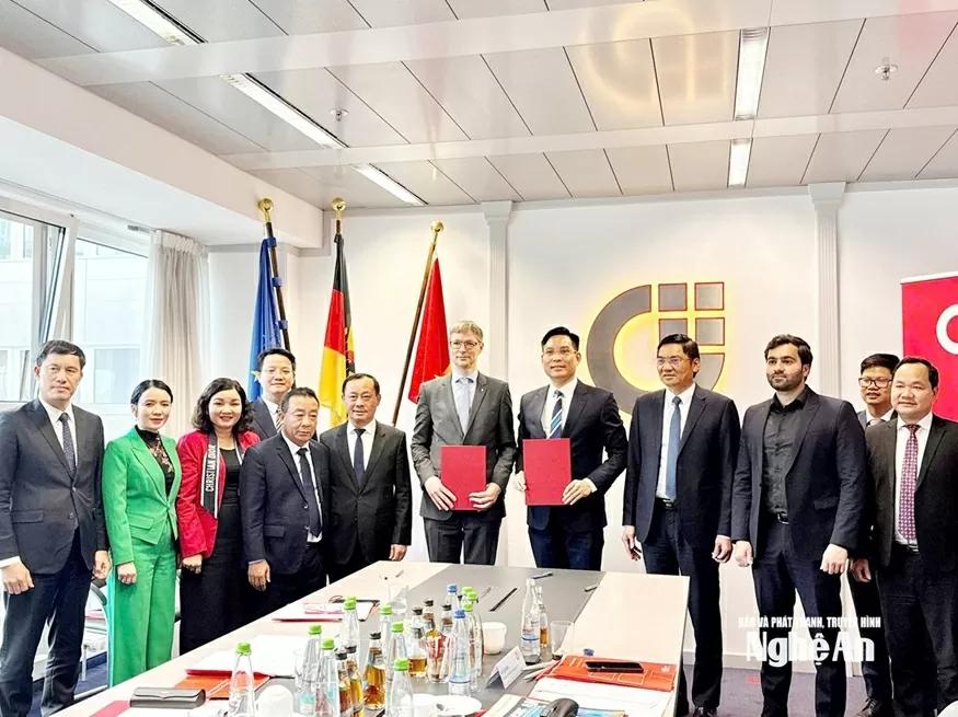 Đối ngoại tỉnh Nghệ An: Hòa nhịp 'hơi thở' đất nước trong kỷ nguyên mới Đối ngoại tỉnh Nghệ An: Hòa nhịp 'hơi thở' đất nước trong kỷ nguyên mới