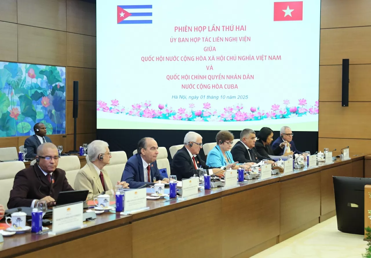 Đoàn Đại biểu Cuba tham dự Phiên họp. (Ảnh: Thành Long)