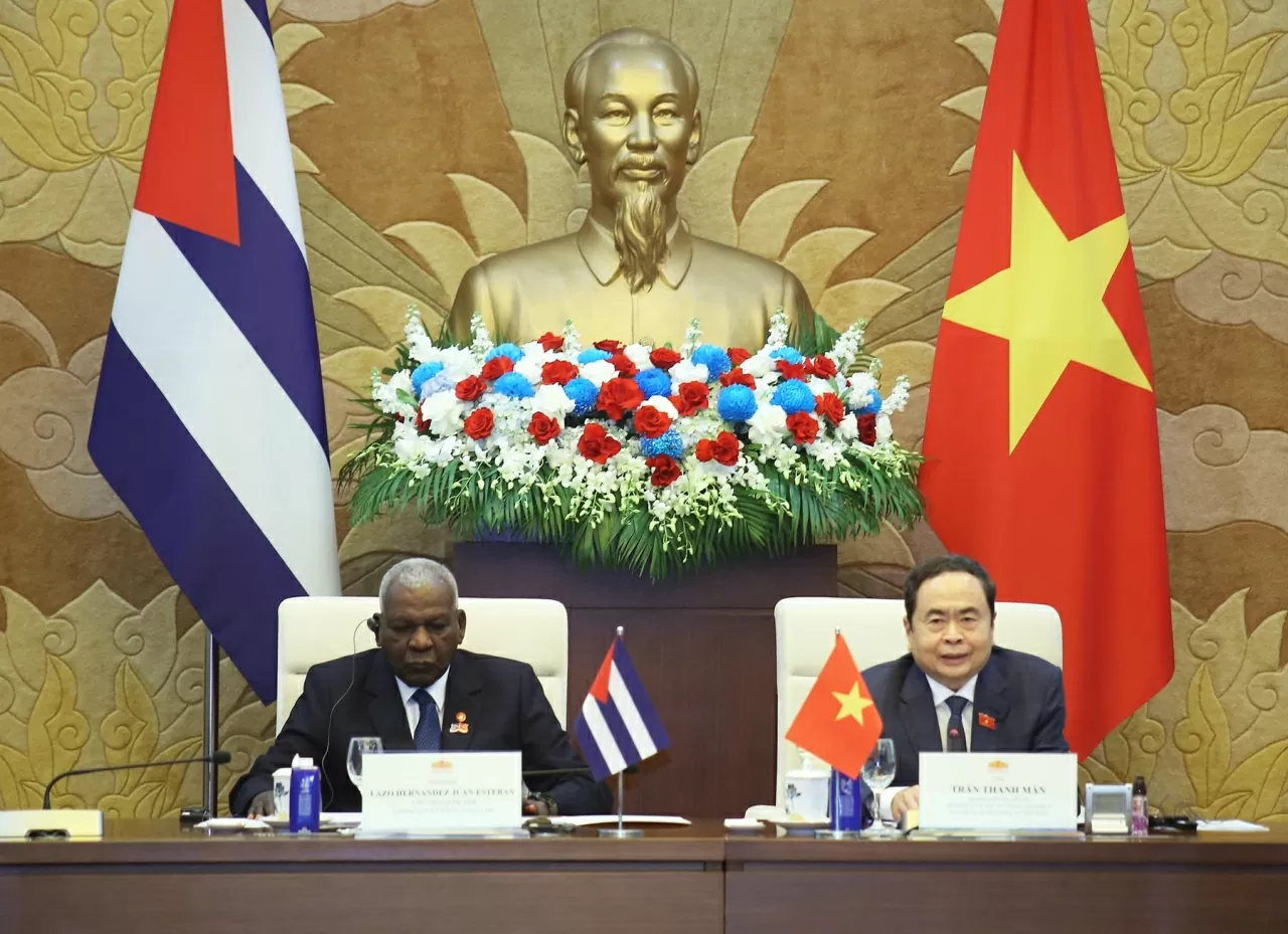 Chủ tịch Quốc hội Trần Thanh Mẫn và Chủ tịch Quốc hội Cuba Esteban Lazo Hernández đồng chủ trì Phiên họp lần thứ hai Ủy ban hợp tác liên nghị viện giữa Quốc hội Việt Nam và Quốc hội Cuba. (Ảnh: Thành Long)