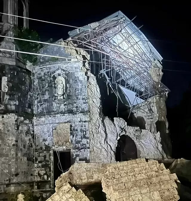 Động đất lớn ở Philippines, hàng chục người tử vong. (Nguồn: Gulf News)
