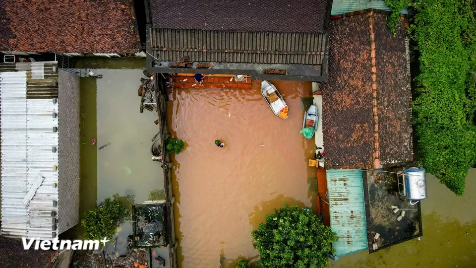 Hà Nội: Nước sông Bùi dâng cao
