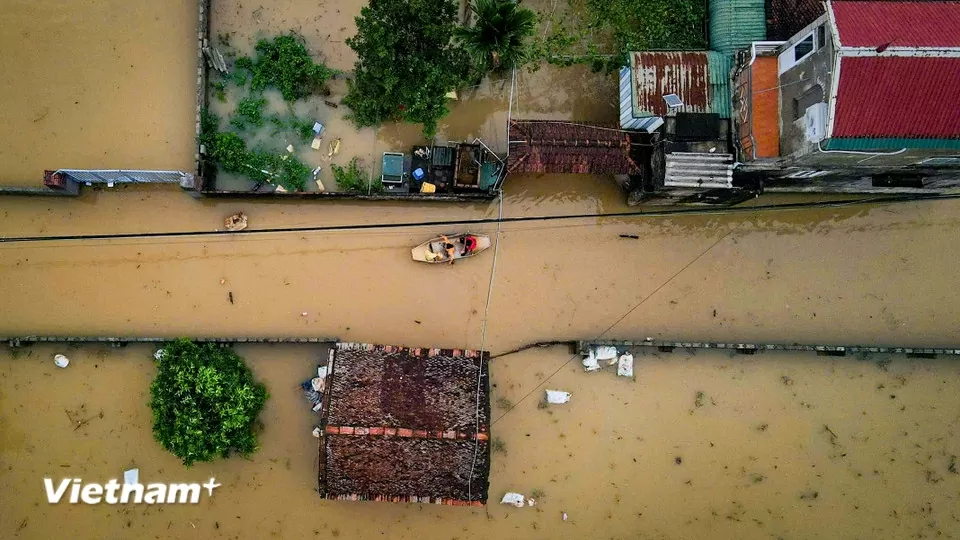 Hà Nội: Nước sông Bùi dâng cao