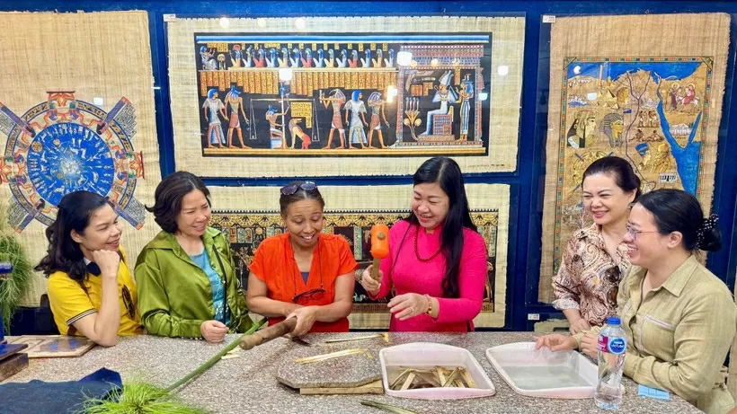 Đưa công tác đối ngoại nhân dân Hà Nội trở thành tiêu biểu cho cả nước Đưa công tác đối ngoại nhân dân Hà Nội trở thành tiêu biểu cho cả nước