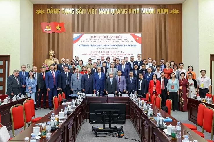 Diễn đàn Nhân dân Việt-Nga