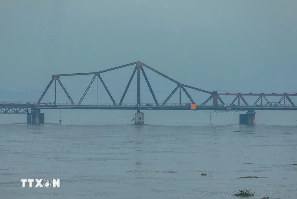 Nước sông Hồng lên mức báo động 1, nhiều sông vượt báo động 3