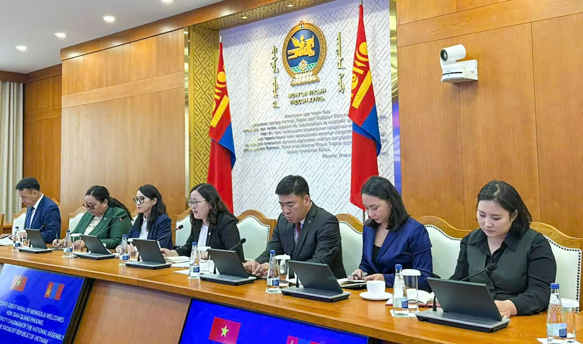 Phó Chủ tịch Quốc hội Trần Quang Phương hội kiến Chủ tịch Quốc hội Mông Cổ