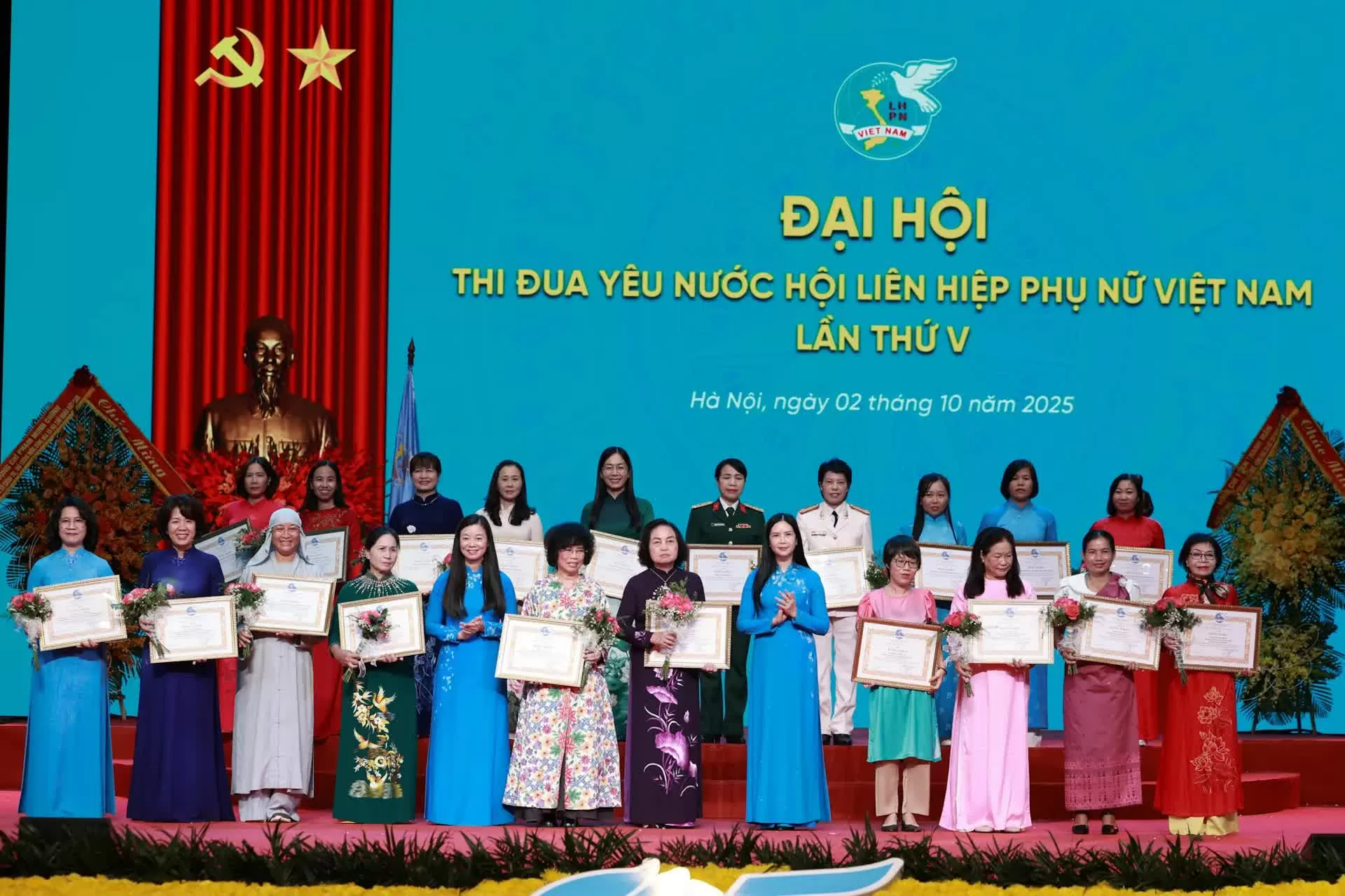 Tổng Bí thư Tô Lâm: Gần một thế kỷ không ngừng trưởng thành và cống hiến là chặng đường rực rỡ của phụ nữ Việt Nam