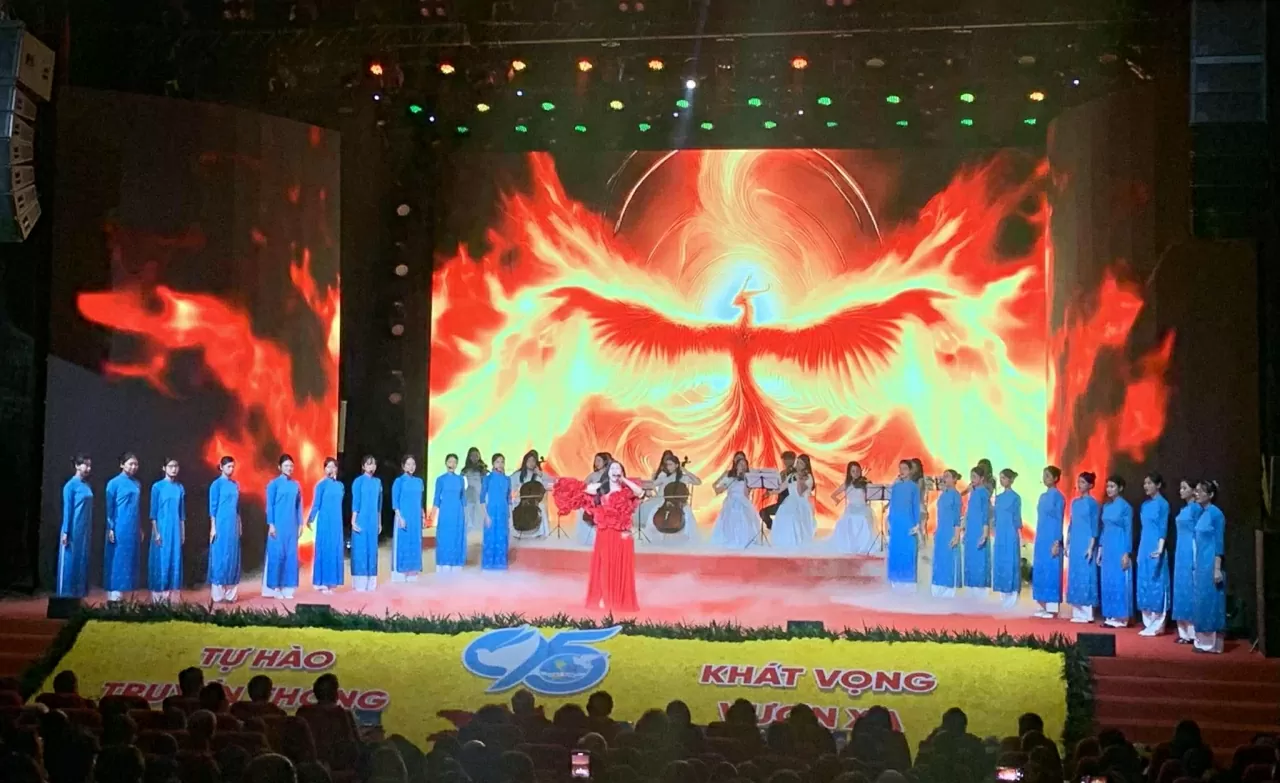 Tổng Bí thư Tô Lâm: Gần một thế kỷ không ngừng trưởng thành và cống hiến là chặng đường rực rỡ của phụ nữ Việt Nam Tổng Bí thư Tô Lâm: Gần một thế kỷ không ngừng trưởng thành và cống hiến là chặng đường rực rỡ của phụ nữ Việt Nam