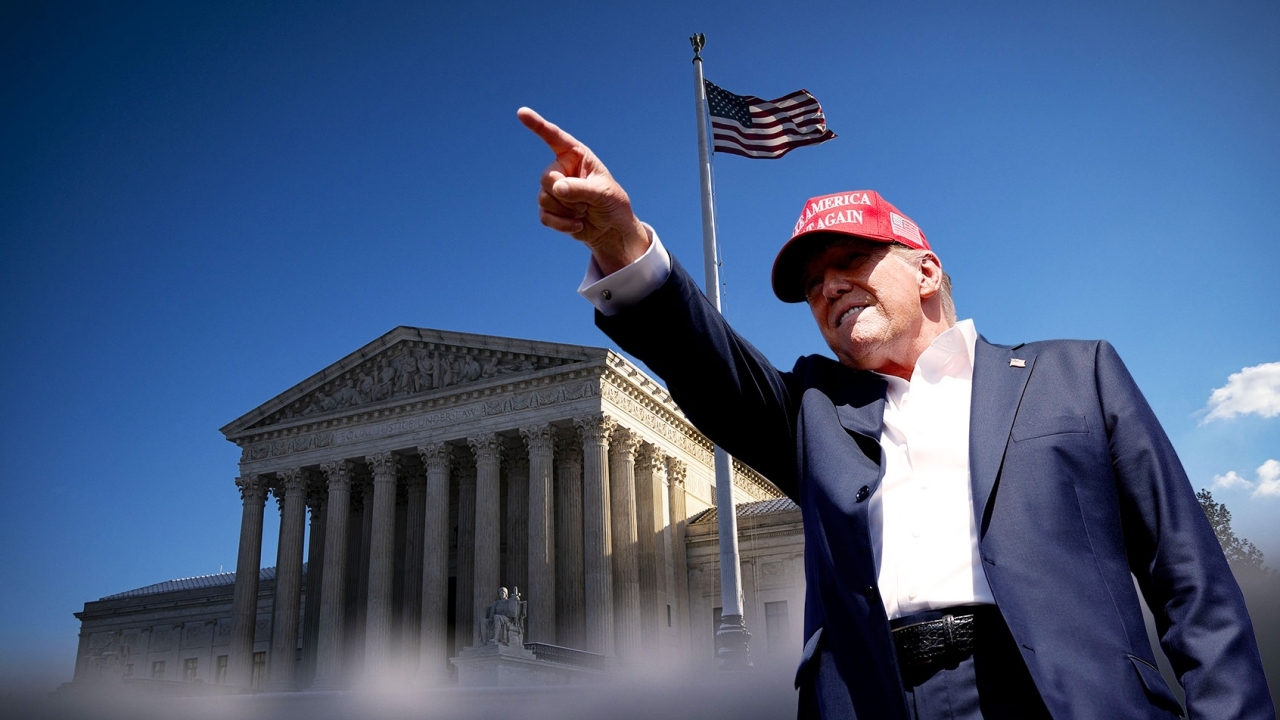 Thuế quan của Tổng thống Trump 'bị đặt lên bàn cân': Thế giới có nên chờ phán quyết của Tòa án tối cao Mỹ?