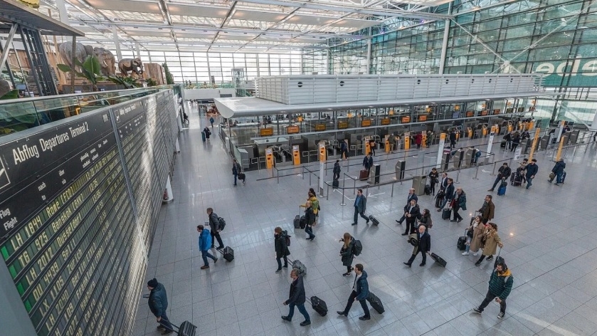 Nhiều UAV lạ quanh sân bay Munich, Đức tạm ngừng hàng loạt chuyến bay, tiến hành điều tra