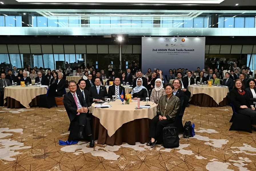 Cách tiếp cận của ASEAN đối với các thách thức khu vực và toàn cầu Cách tiếp cận của ASEAN đối với các thách thức khu vực và toàn cầu