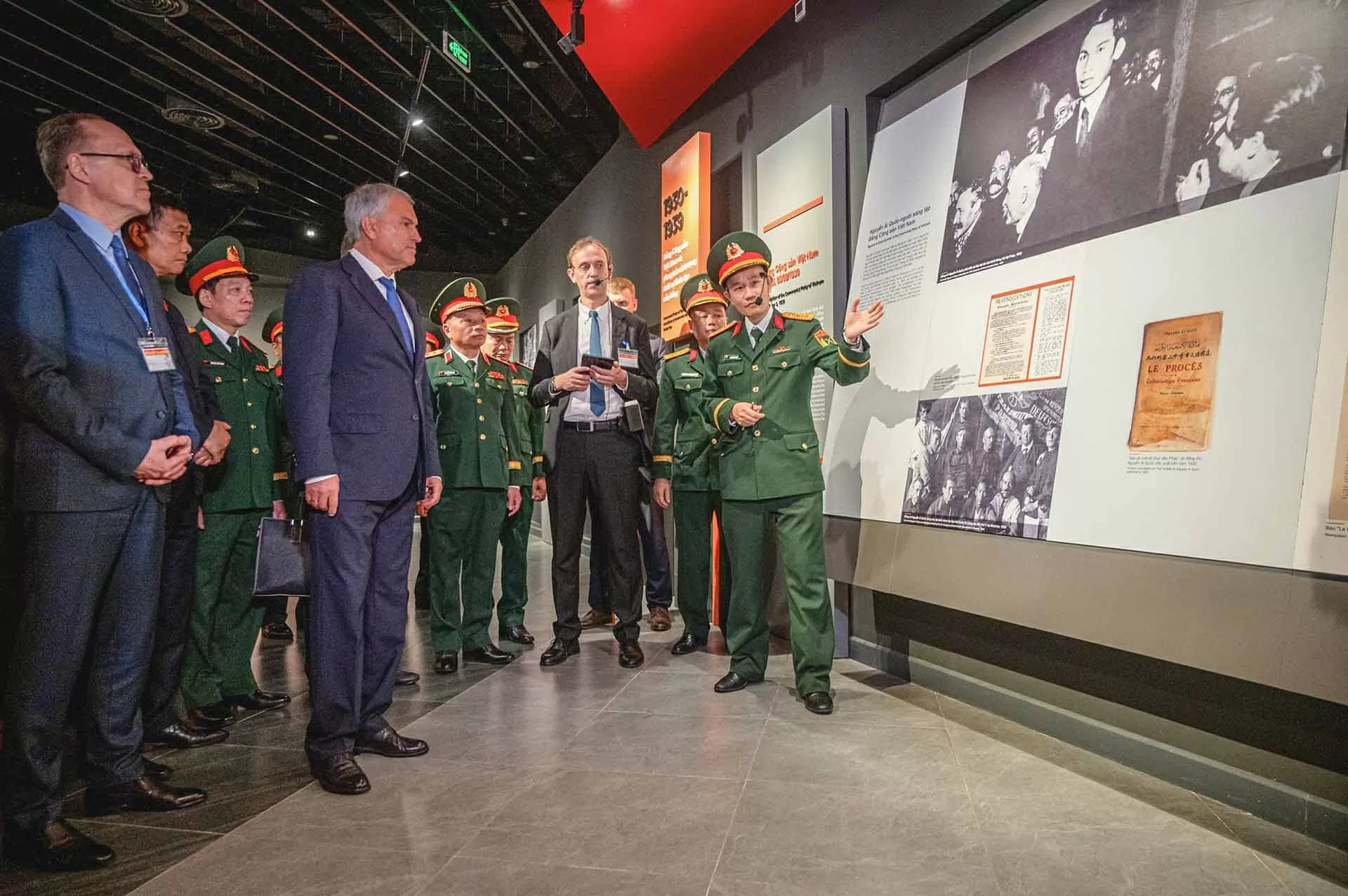 Khắc ghi quá khứ, tạo xung lực tương lai Khắc ghi quá khứ, tạo xung lực tương lai