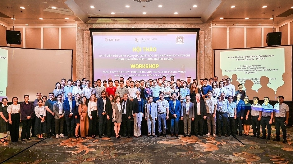 Na Uy chia sẻ kinh nghiệm biến rác thải thành 'vàng đen' với Việt Nam