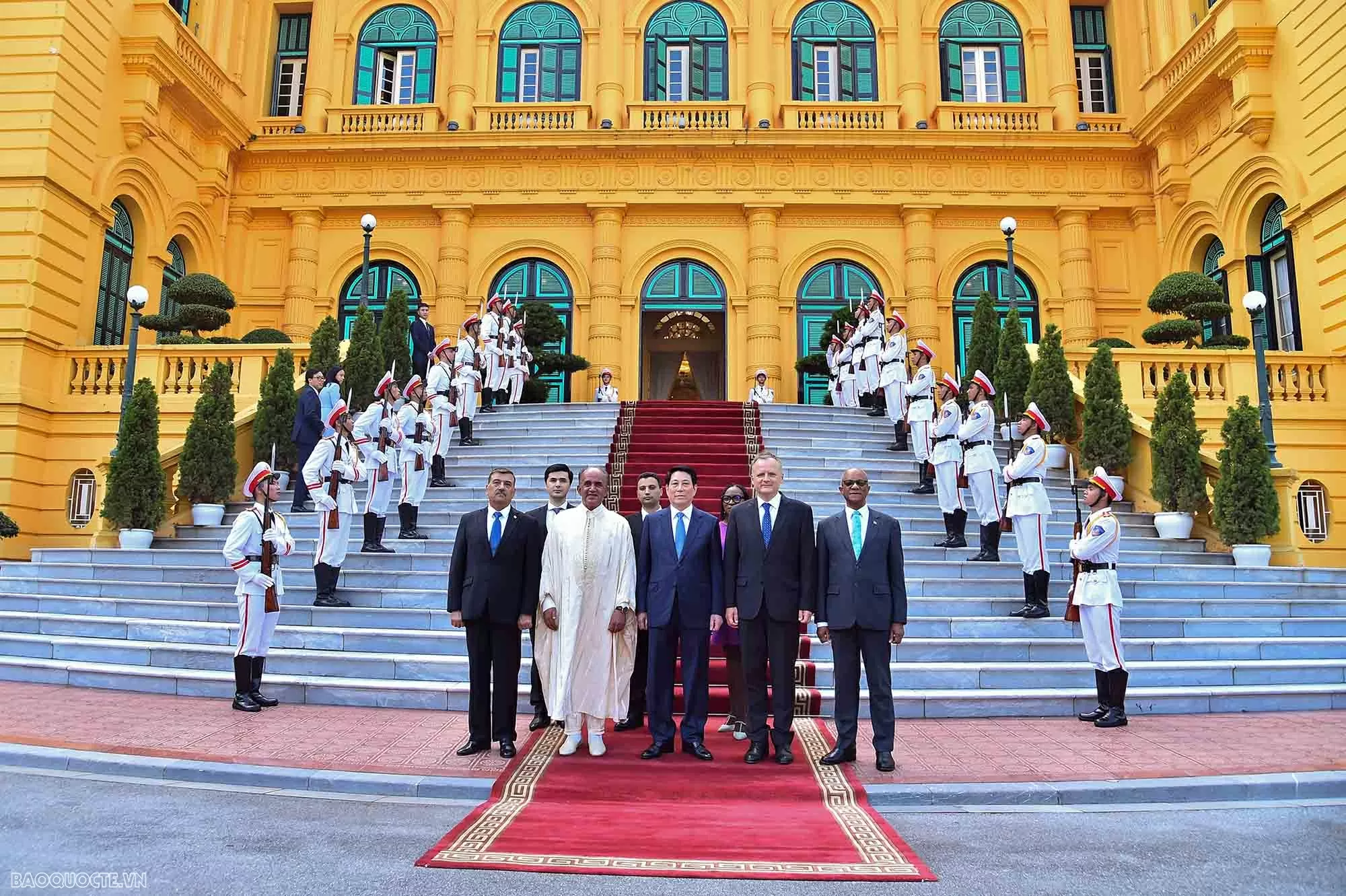 Chủ tịch nước Lương Cường tiếp Đại sứ các nước trình Quốc thư