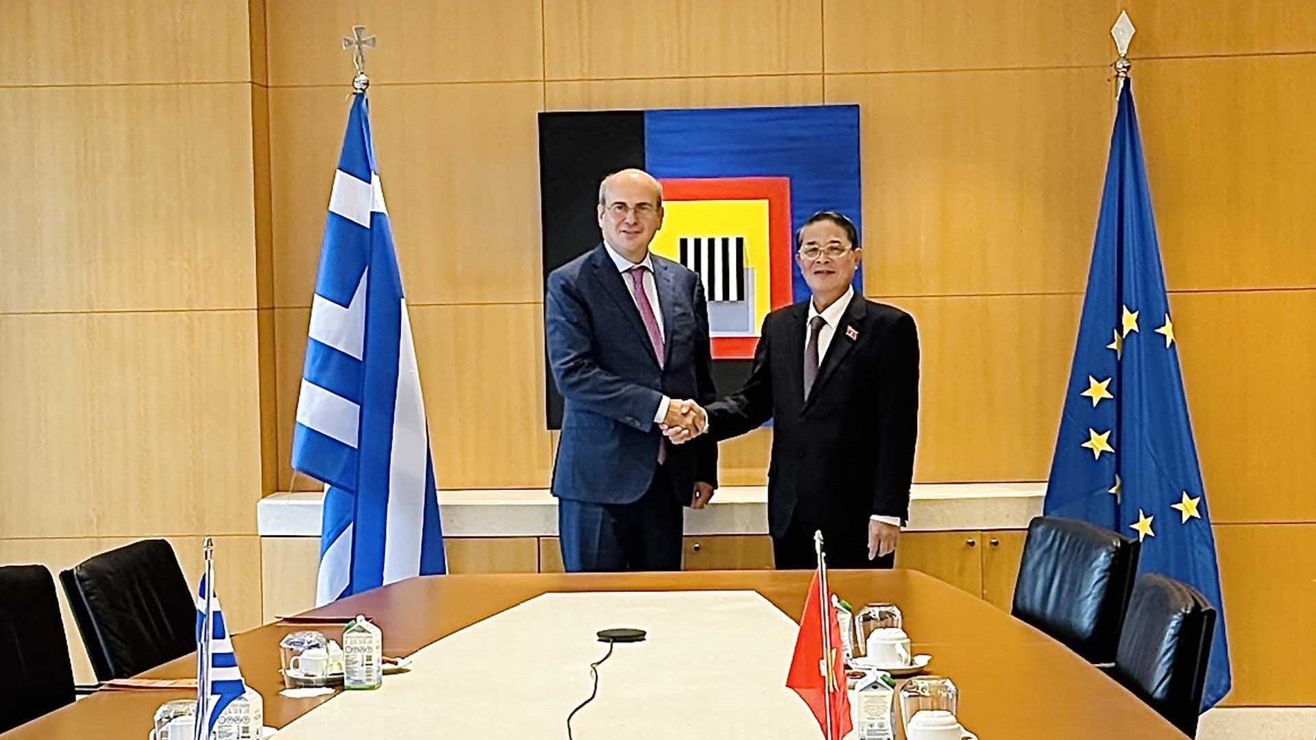 viet nam luon coi trong phat trien quan he huu nghi va hop tac nhieu mat voi hy lap