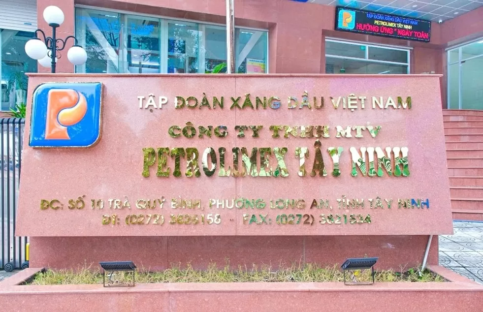 Công ty TNHH MTV Petrolimex Tây Ninh tiền thân là Công ty Xăng dầu Long An và Công ty Xăng dầu Tây Ninh. Công ty TNHH MTV Petrolimex Tây Ninh tiền thân là Công ty Xăng dầu Long An và Công ty Xăng dầu Tây Ninh.