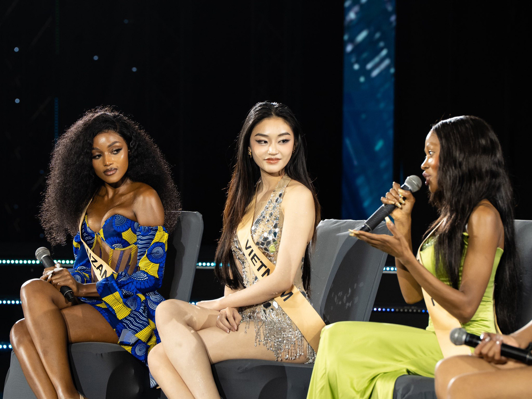 Yến Nhi gây tranh cãi khi giao lưu tiếng Anh ở Miss Grand International 2025 557738861_1440277407467378_4238104540843927742_n (1).jpg