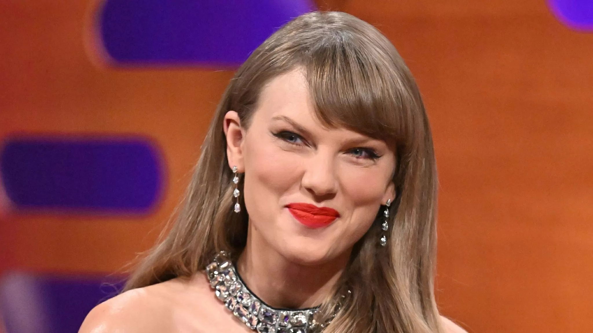 Taylor Swift phá kỷ lục streaming với album mới “Showgirl” Taylor Swift phá kỷ lục streaming với album mới “Showgirl”
