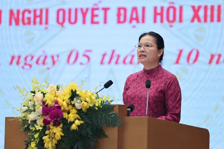 Thủ tướng phát động đợt thi đua cao điểm lập thành tích chào mừng Đại hội XIV của Đảng Thủ tướng phát động đợt thi đua cao điểm lập thành tích chào mừng Đại hội XIV của Đảng