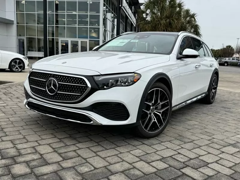 4 mẫu xe hybrid chốt lịch ra mắt khách Việt trong tháng 10/2025