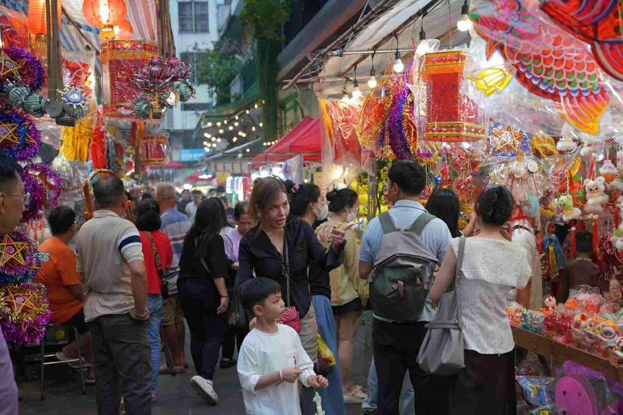 Phố lồng đèn Lương Nhữ Học: Lễ hội ánh sáng mỗi độ thu sang Phố lồng đèn Lương Nhữ Học: Lễ hội ánh sáng mỗi độ Thu sang