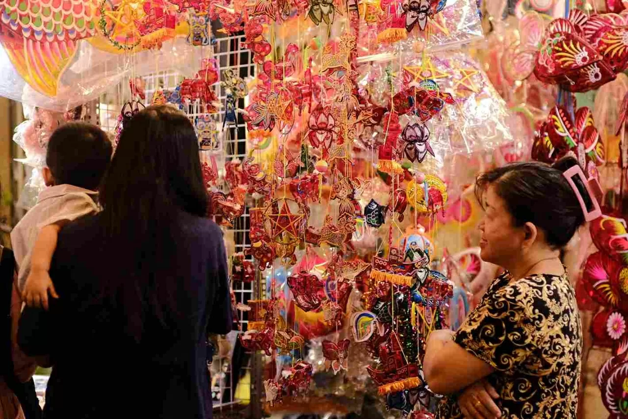 Phố lồng đèn Lương Nhữ Học: Lễ hội ánh sáng mỗi độ Thu sang