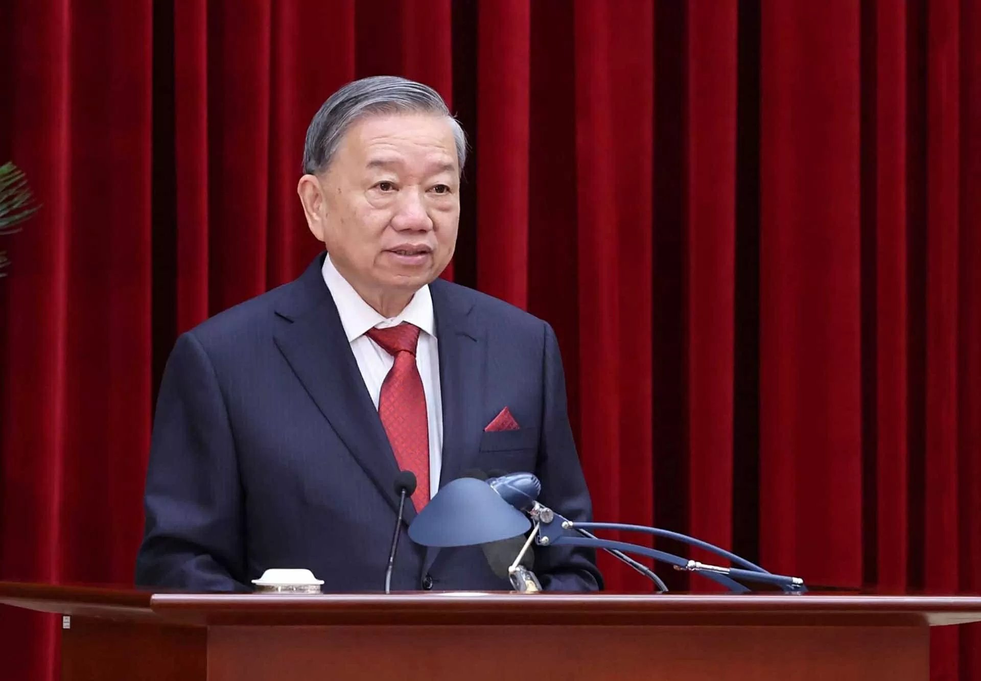 Tổng Bí thư Tô Lâm phát biểu khai mạc Hội nghị lần thứ mười ba, Ban Chấp hành Trung ương Đảng khóa XIII. (Nguồn: TTXVN) Tổng Bí thư Tô Lâm phát biểu khai mạc Hội nghị lần thứ mười ba, Ban Chấp hành Trung ương Đảng khóa XIII. (Nguồn: TTXVN)